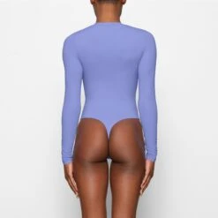FITS EVERYBODY LONG SLEEVE CREW NECK BODYSUIT | CIELO -Deals Easy Allure Wardrobe Store SKIMS BODYSUIT AP CRW 0739 DB CIE 0012 BK
