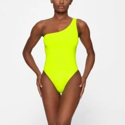 ESSENTIAL ONE SHOULDER BODYSUIT | HIGHLIGHTER -Deals Easy Allure Wardrobe Store SKIMS BODYSUIT BD THG 3703 GB GRH 0003 FR