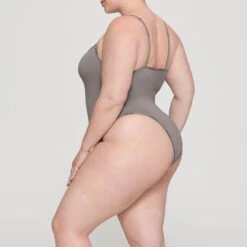 COTTON LOGO BODYSUIT | SMOKE -Deals Easy Allure Wardrobe Store SKIMS BODYSUIT BS BDY 2005 HC SMK 0009 SD 0e64876f 91f4 4e70 b53a 1784323e83e5