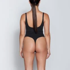 FITS EVERYBODY SQUARE NECK BODYSUIT | ONYX -Deals Easy Allure Wardrobe Store SKIMS BODYSUIT BS SCN 0294 AO ONX BK 51543e47 db5f 4089 9c40 676b32a9e935