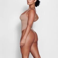 FITS EVERYBODY SQUARE NECK BODYSUIT | SIENNA -Deals Easy Allure Wardrobe Store SKIMS BODYSUIT BS SCN 0294 AS SIE SD b7bcc5fb 0f5a 41f1 a7a1 eaa0d2f2fc35