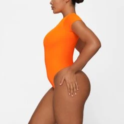 ESSENTIAL T-SHIRT BODYSUIT | ORANGE HIGHLIGHTER -Deals Easy Allure Wardrobe Store SKIMS BODYSUIT BS TSH 0316 GA ORH 0007 SD