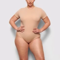 FITS EVERYBODY T-SHIRT BODYSUIT | MICA -Deals Easy Allure Wardrobe Store SKIMS BODYSUIT BS TSH 0752 CO MCA FR