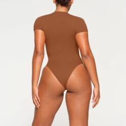 FITS EVERYBODY T-SHIRT BODYSUIT | BRONZE -Deals Easy Allure Wardrobe Store SKIMS BODYSUIT BS TSH 0752 KA BRZ 0012 BK 1