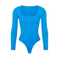 ESSENTIAL LONG SLEEVE SCOOP NECK BODYSUIT | MYKONOS