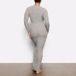 SOFT LOUNGE LONG SLEEVE DRESS | HEATHER GREY -Deals Easy Allure Wardrobe Store SKIMS LOUNGEWEAR AP DRS 1701 KC HEG BK