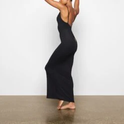SMOOTH LOUNGE LOW BACK KEYHOLE DRESS | ONYX -Deals Easy Allure Wardrobe Store SKIMS LOUNGEWEAR AP DRS 2043 TD ONX 0014 SD