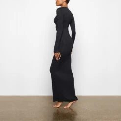 SMOOTH LOUNGE CREW NECK LONG SLEEVE DRESS | ONYX -Deals Easy Allure Wardrobe Store SKIMS LOUNGEWEAR AP DRS 2046 TD ONX 0012 SD