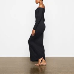 SMOOTH LOUNGE OFF THE SHOULDER DRESS | ONYX -Deals Easy Allure Wardrobe Store SKIMS LOUNGEWEAR AP DRS 2047 TD ONX 0010 SD