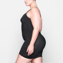 SKIMS GLAM SLIP DRESS | ONYX -Deals Easy Allure Wardrobe Store SKIMS LOUNGEWEAR AP DRS 2059 UB ONX 0016 SD