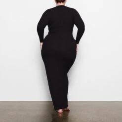 SOFT LOUNGE CREW NECK LONG DRESS | ONYX -Deals Easy Allure Wardrobe Store SKIMS LOUNGEWEAR AP DRS 2118 OD ONX BK