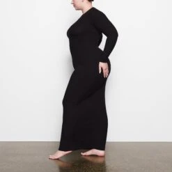 SOFT LOUNGE CREW NECK LONG DRESS | ONYX -Deals Easy Allure Wardrobe Store SKIMS LOUNGEWEAR AP DRS 2118 OD ONX SD