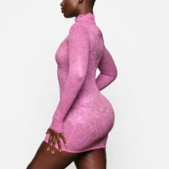 SKIMS LACE TURTLENECK DRESS | BUBBLE GUM 7 SKIMS LACE TURTLENECK DRESS | BUBBLE GUM -Deals Easy Allure Wardrobe Store SKIMS LOUNGEWEAR AP DRS 2144 ZA BBG 0029