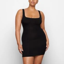 Deals Easy Allure Wardrobe Store -Deals Easy Allure Wardrobe Store SKIMS LOUNGEWEAR AP DRS 2183 SD ONX 0009 FR