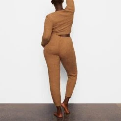 COZY KNIT DRAWSTRING LEGGING | CAMEL -Deals Easy Allure Wardrobe Store SKIMS LOUNGEWEAR AP JOG 1020 JE CAM BK
