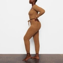 COZY KNIT DRAWSTRING LEGGING | CAMEL -Deals Easy Allure Wardrobe Store SKIMS LOUNGEWEAR AP JOG 1020 JE CAM SD