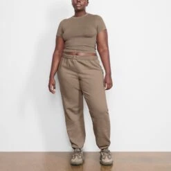 OUTDOOR FLEECE JOGGER | DESERT 5 OUTDOOR FLEECE JOGGER | DESERT -Deals Easy Allure Wardrobe Store SKIMS LOUNGEWEAR AP JOG 1037 LD DES FR