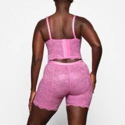 SKIMS LACE SHORT | BUBBLE GUM -Deals Easy Allure Wardrobe Store SKIMS LOUNGEWEAR AP SHO 2142 ZA BBG 0017