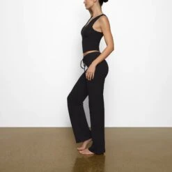 COTTON SLEEP SPLIT NECK TANK | SOOT -Deals Easy Allure Wardrobe Store SKIMS LOUNGEWEAR AP TNK 1379 BD SOT 0009 SD