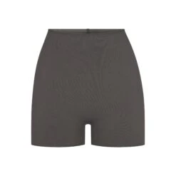 RAW EDGE SHORT | GUNMETAL