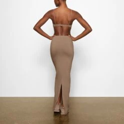 OUTDOOR LONG SKIRT | DESERT -Deals Easy Allure Wardrobe Store SKIMS LOUNGEWEAR BO SKT 2783 AB DES 0016 BK