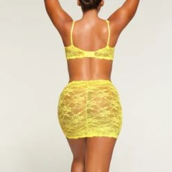 STRETCH LACE SKIRT | YELLOW HIGHLIGHTER -Deals Easy Allure Wardrobe Store SKIMS LOUNGEWEAR BO SKT 3018 MA YLH 2016 BK