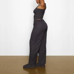 OUTDOOR WOVEN PANT | ASH 7 OUTDOOR WOVEN PANT | ASH -Deals Easy Allure Wardrobe Store SKIMS LOUNGEWEAR BO STR 2822 AA ASH 0008 SD