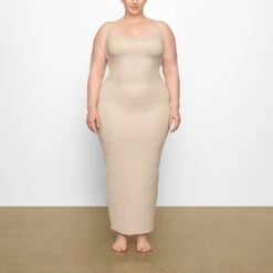 Deals Easy Allure Wardrobe Store -Deals Easy Allure Wardrobe Store SKIMS LOUNGEWEAR DR MAX 4125 FC SND 0001 FR