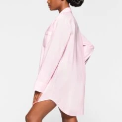 COTTON POPLIN SLEEP BUTTON UP DRESS | BABY PINK 7 COTTON POPLIN SLEEP BUTTON UP DRESS | BABY PINK -Deals Easy Allure Wardrobe Store SKIMS LOUNGEWEAR DR MIN 3626 KB BBP 0008 SD