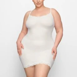 FITS EVERYBODY CORDED LACE SLIP DRESS | MARBLE -Deals Easy Allure Wardrobe Store SKIMS LOUNGEWEAR DR MIN 4132 FC MBL 0003 FR