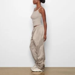 UTILITY SPORT TRACK PANT | STONE -Deals Easy Allure Wardrobe Store SKIMS LOUNGWEAR AP TCK 1754 QB STO 0006 SD x2 f0bdcd49 7bf5 451c a8c5 b01408fe0def