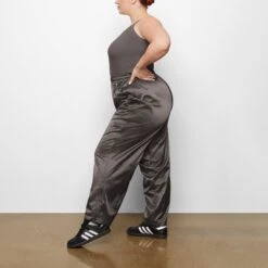 UTILITY SPORT TRACK PANT | GUNMETAL -Deals Easy Allure Wardrobe Store SKIMS LOUNGWEAR AP TCK 1754 QC GUN 0007 SD x2 f0842ea9 1413 4e31 adfc d00009dded34