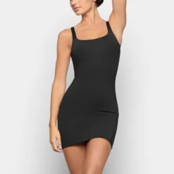 SWIM TANK DRESS | ONYX 6 SWIM TANK DRESS | ONYX -Deals Easy Allure Wardrobe Store SKIMS SWIM SW DRS 0005 TC ONX 0009 FR
